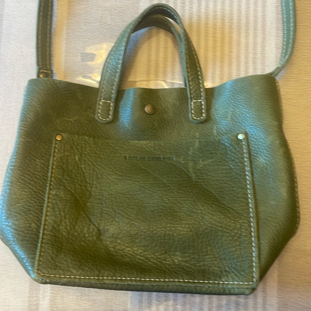 Portland Leather mini crossbody in Kiwi